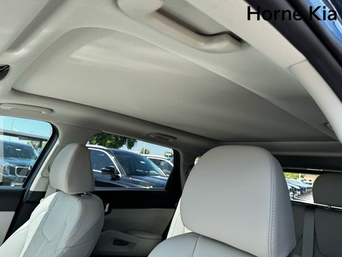 New 2025 Kia Sorento S w/ Panoramic Sunroof Package image 20