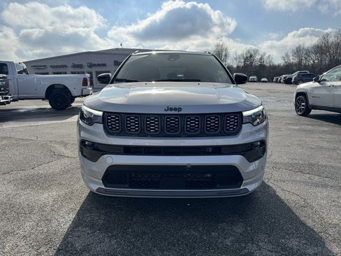 Used 2024 Jeep Compass Limited w/ High Altitude Package image 9