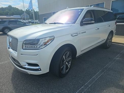 Used 2019 Lincoln Navigator Reserve AWD/4WD image 3