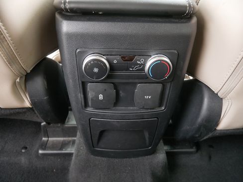 Used 2022 Ford Explorer XLT w/ Equipment Group 202A AWD/4WD image 13