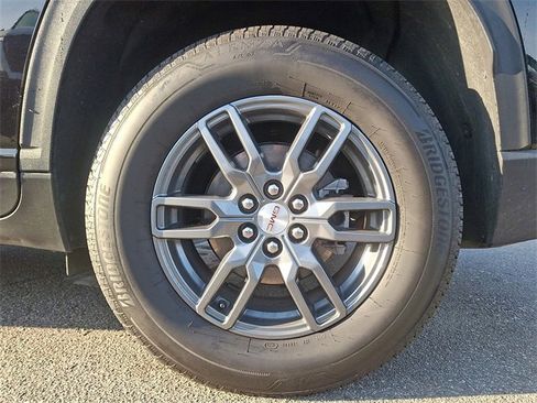 Certified 2025 GMC Acadia Elevation image 8