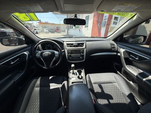 Used 2018 Nissan Altima 2.5 S w/ S Convenience Package FWD image 11