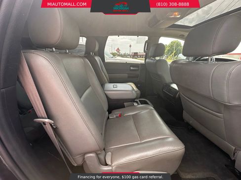 Used 2015 Toyota Sequoia Platinum image 25