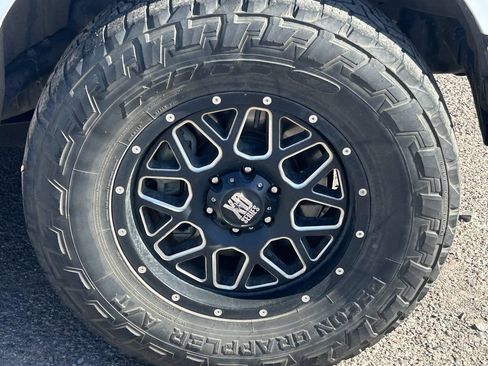 Used 2017 Ford F150 XLT w/ Equipment Group 302A Luxury RWD image 8