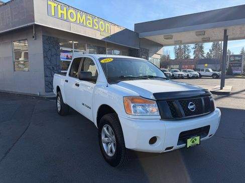 Used 2014 Nissan Titan SV image 5