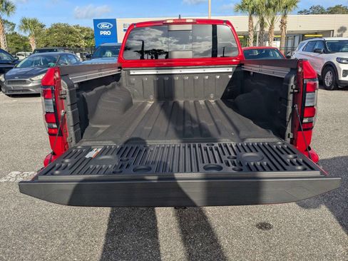Used 2025 Nissan Frontier SV w/ SV Convenience Package AWD/4WD image 13