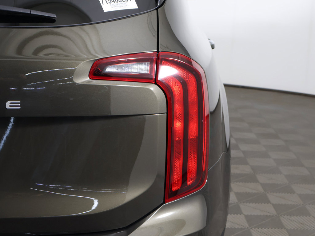 Certified 2025 Kia Telluride S FWD image 18
