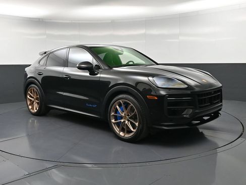 Used 2024 Porsche Cayenne Turbo GT AWD/4WD image 10