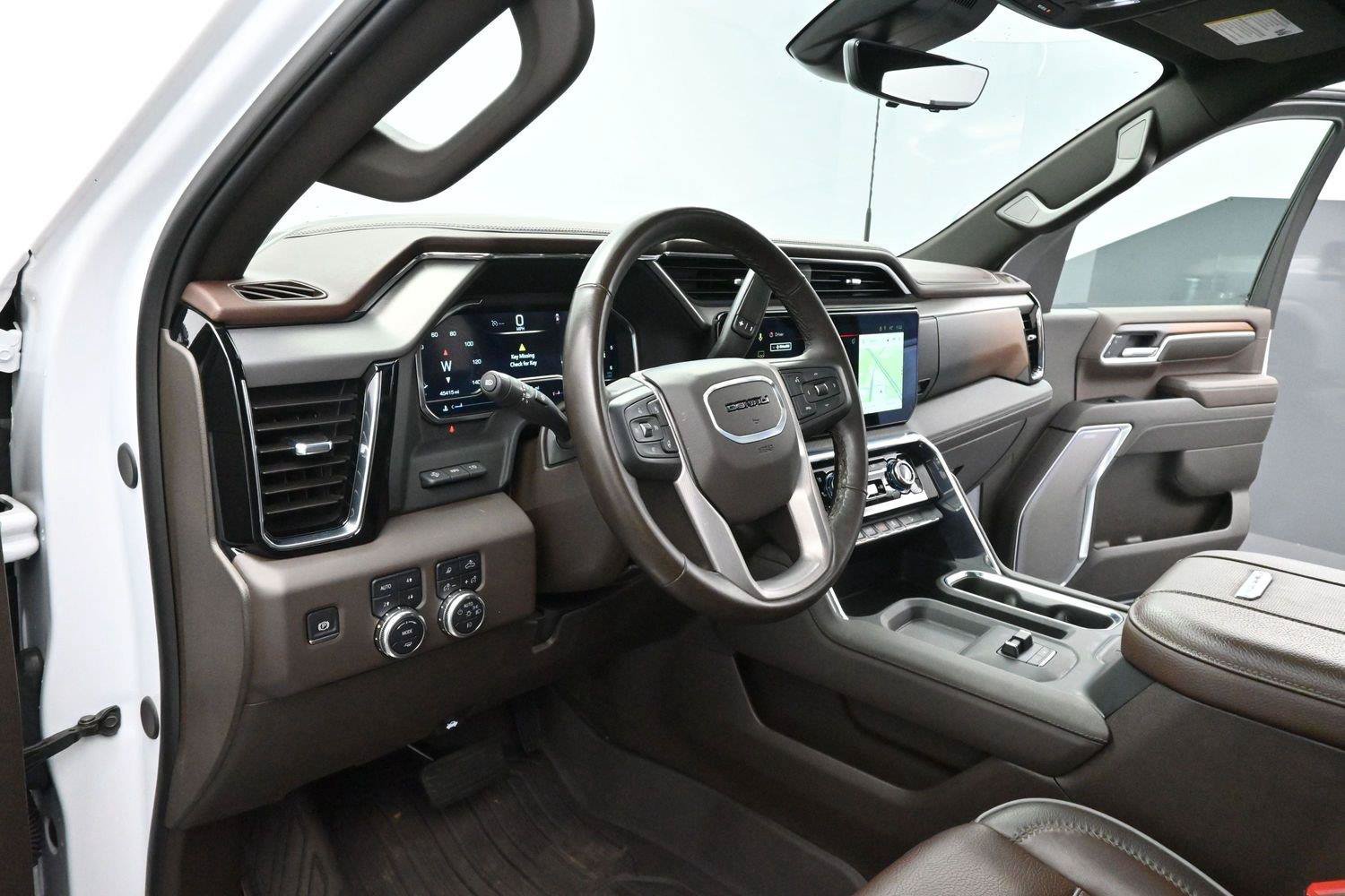 Used 2025 GMC Sierra 2500 Denali w/ Denali Reserve Package AWD/4WD image 13