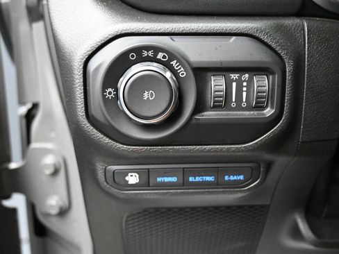 Used 2022 Jeep Wrangler Unlimited Rubicon 4xe w/ Dual Top Group AWD/4WD image 12