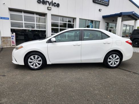 Used 2014 Toyota Corolla LE FWD image 8