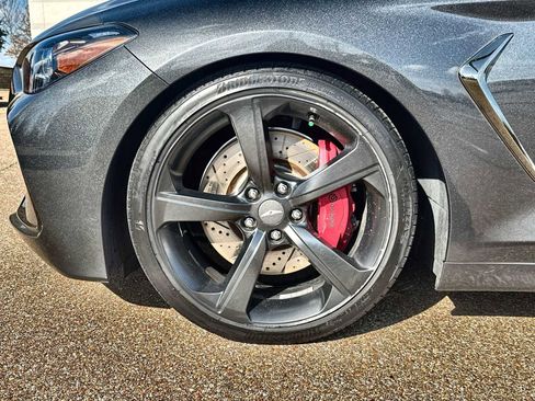 Used 2020 Genesis G70 3.3T w/ Sport Package image 14