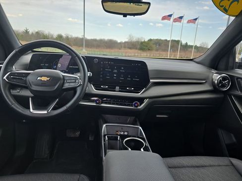 Used 2025 Chevrolet Equinox LT w/ Convenience Package II FWD image 13