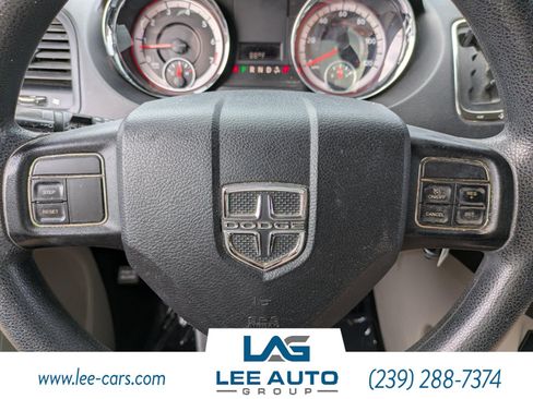 Used 2013 Dodge Grand Caravan SXT w/ Entertainment Group 1 FWD image 22