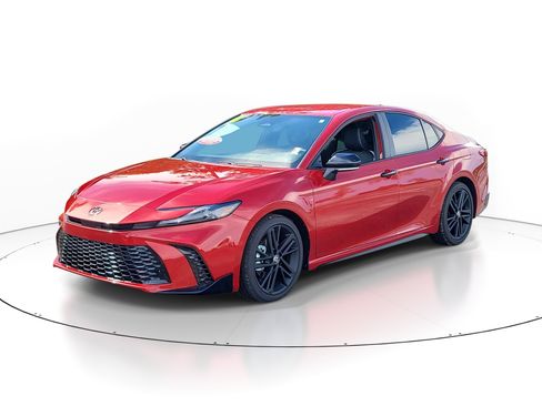 Certified 2026 Toyota Camry Hybrid FWD image 3