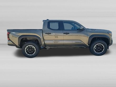 New 2026 Toyota Tacoma TRD Off-Road AWD/4WD image 4