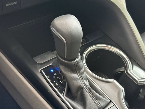 Used 2019 Toyota Camry XLE FWD image 26