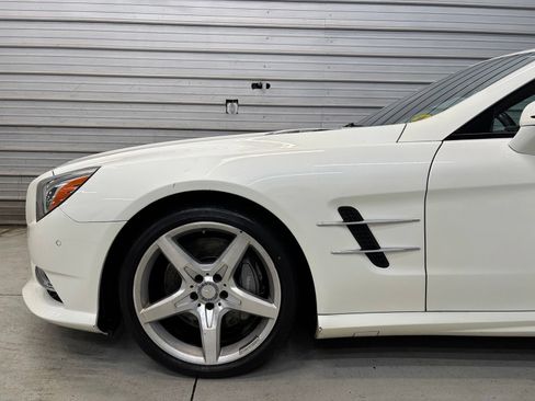 Used 2014 Mercedes-Benz SL 550 image 4