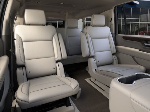 New 2026 GMC Yukon XL Denali w/ Denali Reserve Package RWD image 17