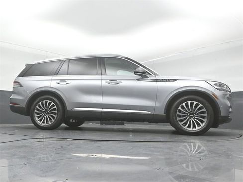 Used 2022 Lincoln Aviator Reserve w/ Equipment Group 201A image 44