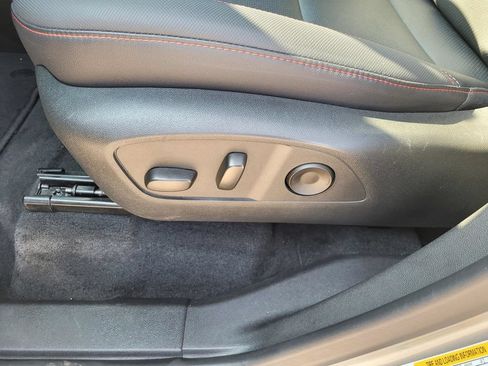 Used 2025 Chevrolet Traverse Z71 AWD/4WD image 21