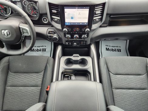 Used 2025 RAM 1500 Big Horn AWD/4WD image 17