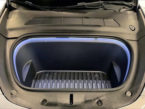 Used 2023 Tesla Model Y Performance AWD/4WD image 9