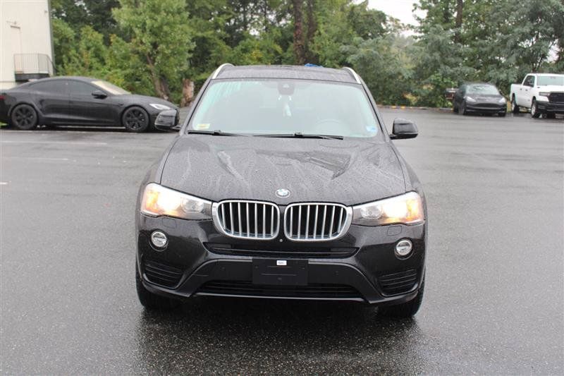 Used 2017 BMW X3 xDrive28i AWD/4WD image 2