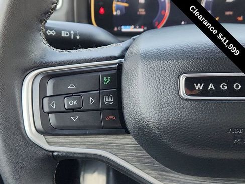 Used 2024 Jeep Wagoneer Series III image 34