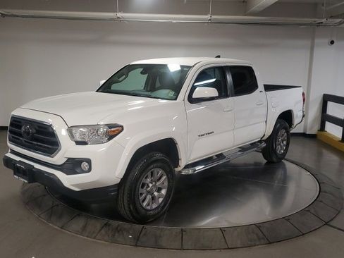 Used 2019 Toyota Tacoma SR5 image 4