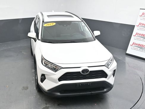 Used 2019 Toyota RAV4 XLE w/ Carpet Mat Package image 25