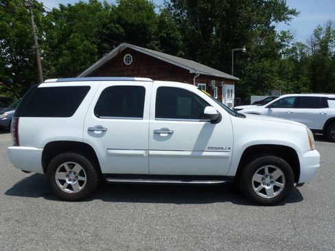 Used 2007 GMC Yukon Denali AWD/4WD image 7
