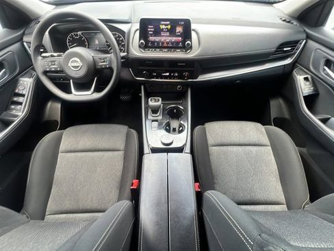 Used 2024 Nissan Rogue SV AWD/4WD image 11