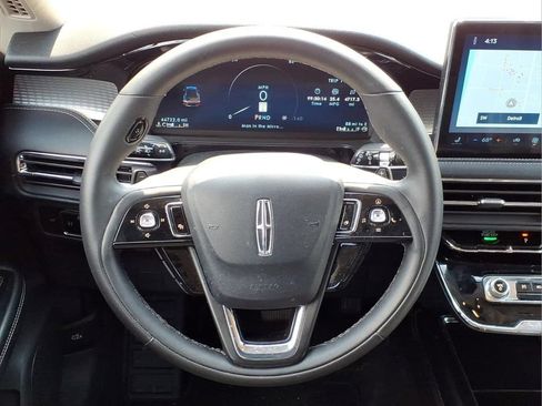 Used 2023 Lincoln Corsair AWD image 19