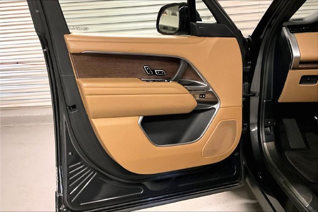 Certified 2023 Land Rover Range Rover SE AWD/4WD image 26