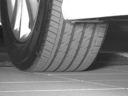 Used 2025 Toyota Camry LE w/ Convenience Package image 9