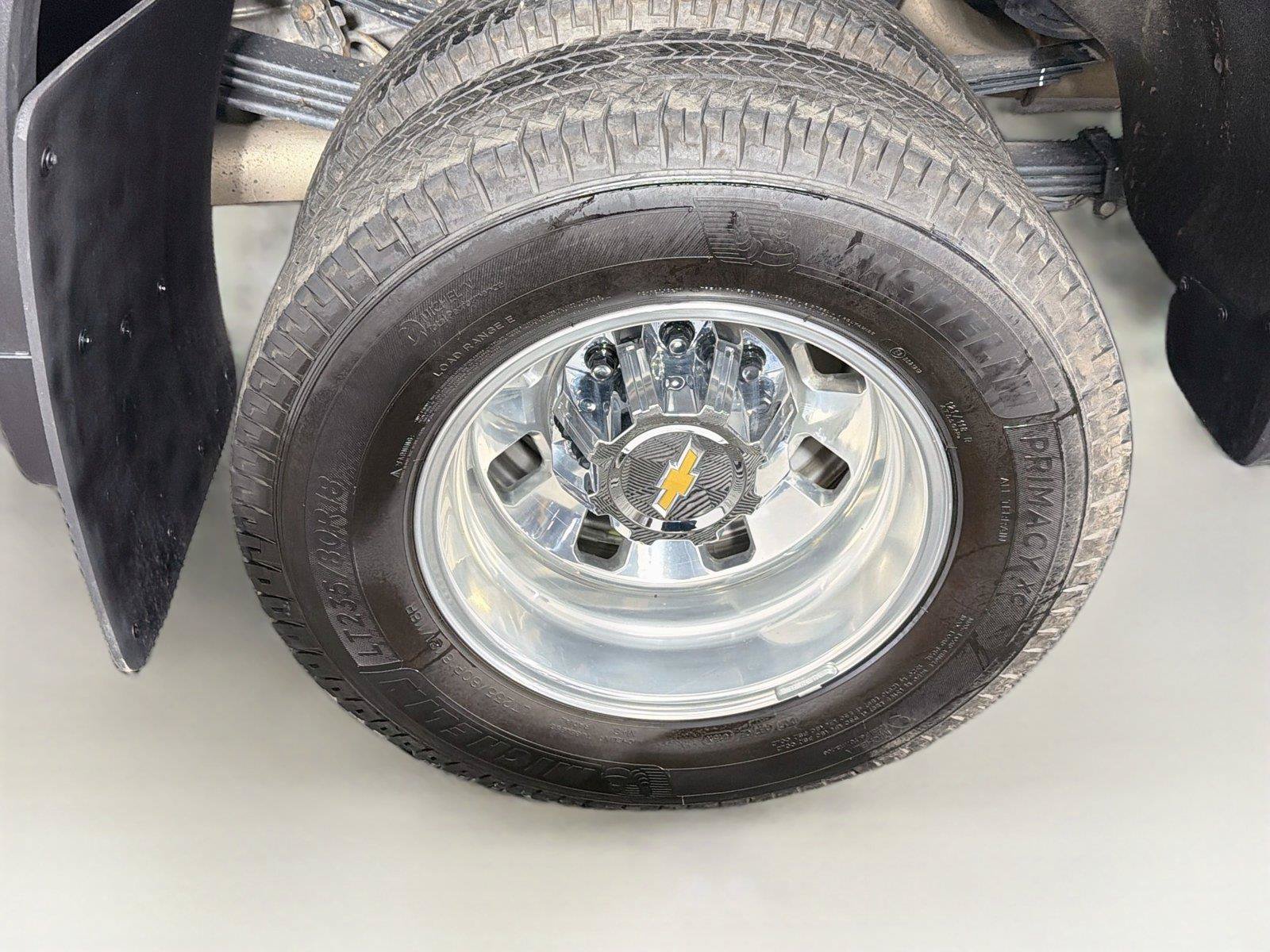 Used 2024 Chevrolet Silverado 3500 High Country w/ High Country Premium Package AWD/4WD image 35