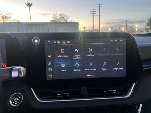 Used 2025 Chevrolet Equinox LT image 21