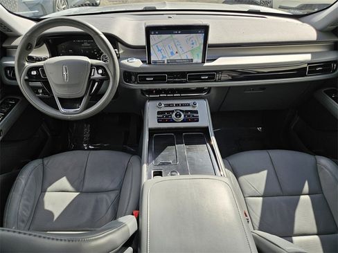 Certified 2020 Lincoln Aviator Reserve w/ Equipment Group 201A image 7