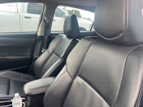 Used 2019 Toyota Corolla XSE FWD image 5