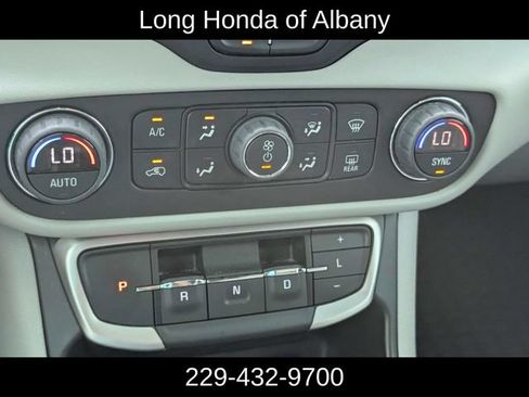 Used 2022 GMC Terrain SLT AWD/4WD image 22