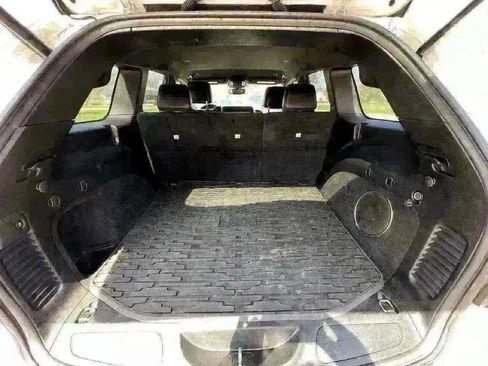 Used 2020 Jeep Grand Cherokee Laredo w/ Quick Order Package 2BN North image 20