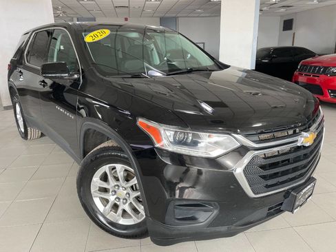 Used 2020 Chevrolet Traverse LS image 1