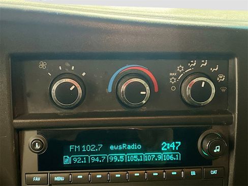 Used 2024 Chevrolet Express 2500 w/ Driver Convenience Package image 15