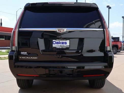 Certified 2019 Cadillac Escalade Luxury RWD image 6