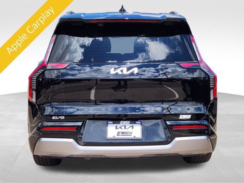 Certified 2024 Kia EV9 Land AWD/4WD image 3