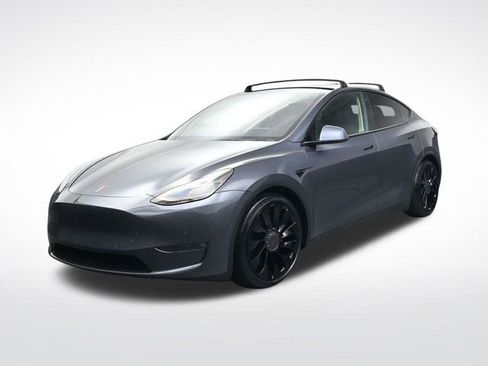 Used 2021 Tesla Model Y Performance image 9