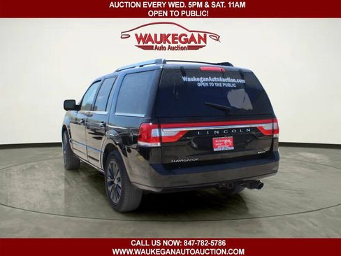 Used 2016 Lincoln Navigator Select AWD/4WD image 4
