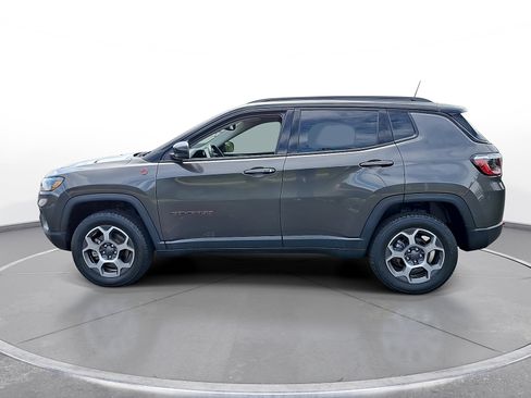 Used 2022 Jeep Compass Trailhawk w/ Trailhawk Convenience Group AWD/4WD image 5