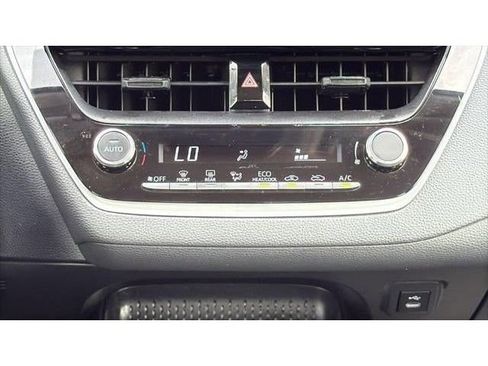 Certified 2025 Toyota Corolla LE FWD image 25